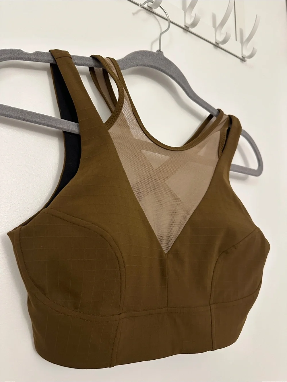 Lululemon Women’s Brown Mesh-Accent Sports Bra